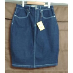 Dark stretch denim jean skirt